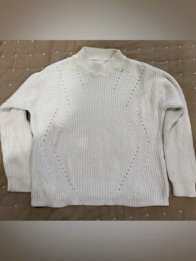 Classic Crewneck Knit Sweater - Cream